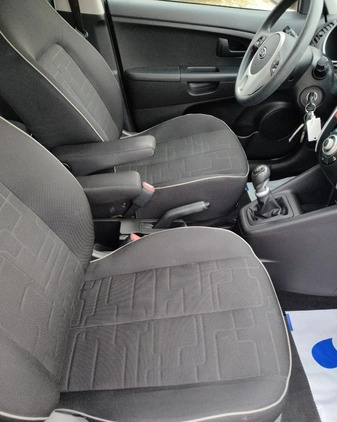 Kia Venga cena 30700 przebieg: 149000, rok produkcji 2013 z Świdwin małe 154